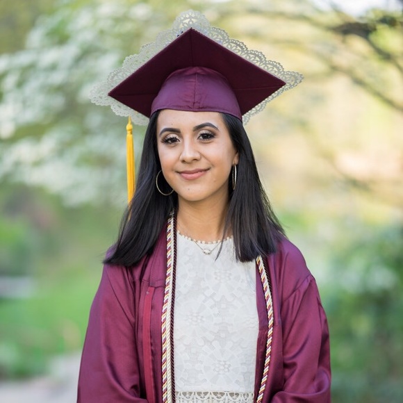 Meet your Posher, Bianca - Picture 2 of 2